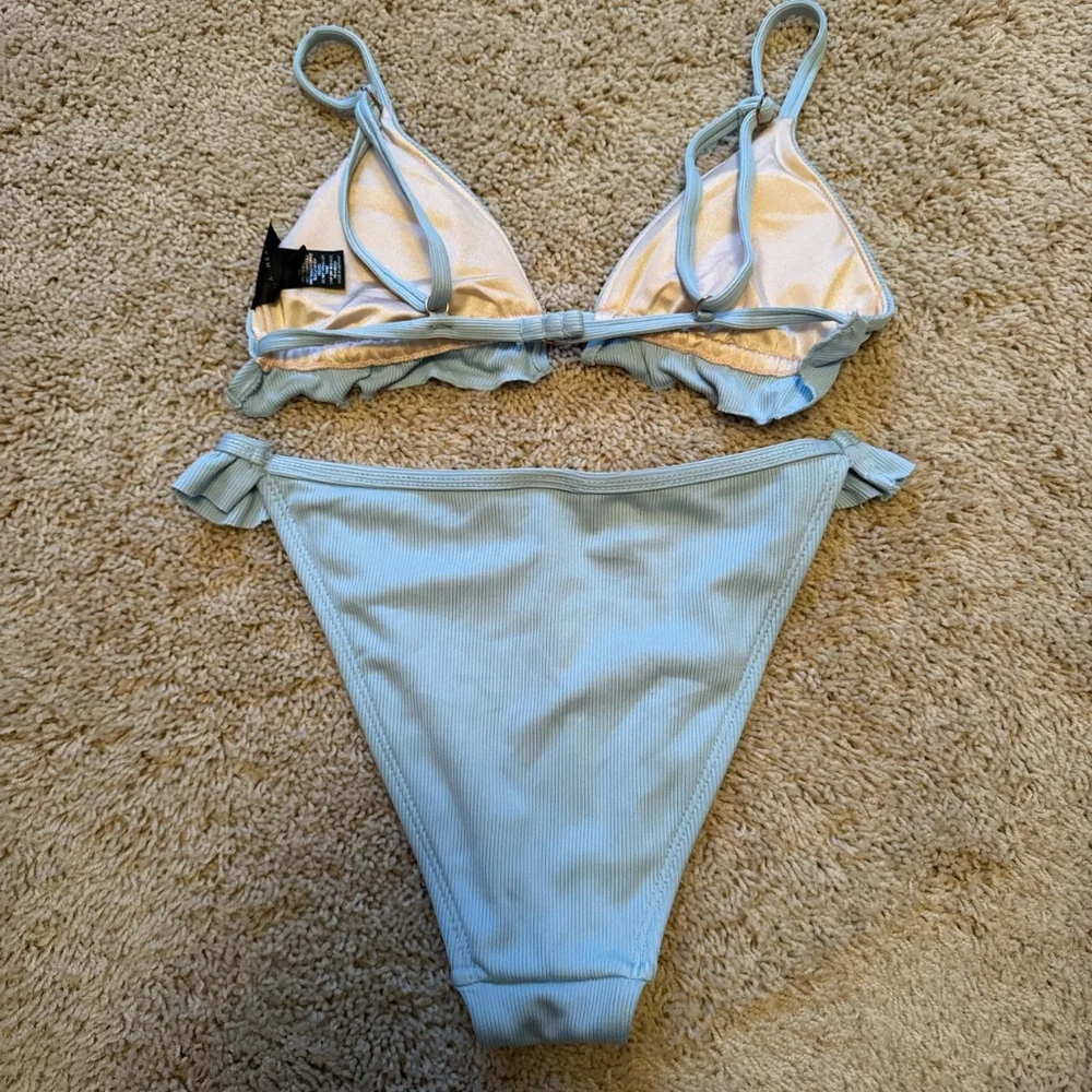 Blue Ruffled Bikinis Set - Picture 4 of 4